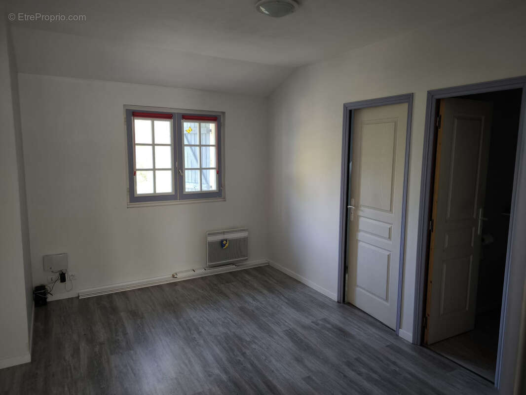 Maison à CHAMPAGNE