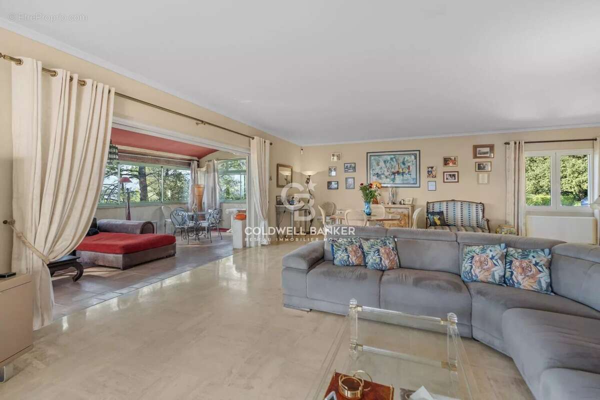 Maison à MOUGINS