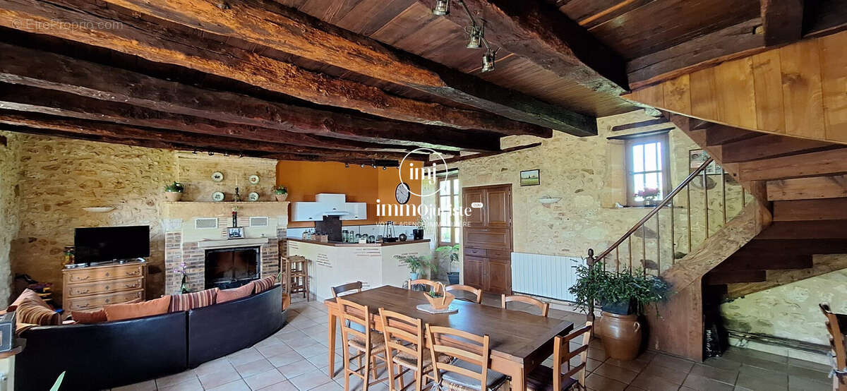 Maison 11 pièces 319 m² à vendre à Baneuil (24150) - photo 2