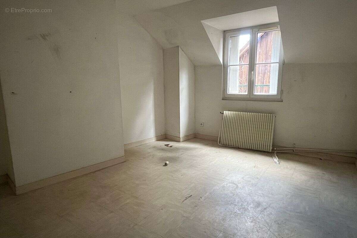 Maison à CHATEAU-RENAULT
