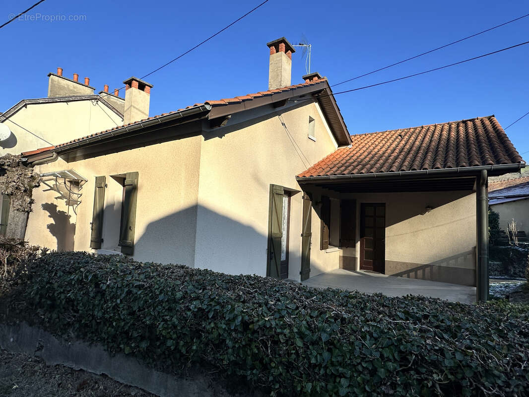 Maison à DECAZEVILLE