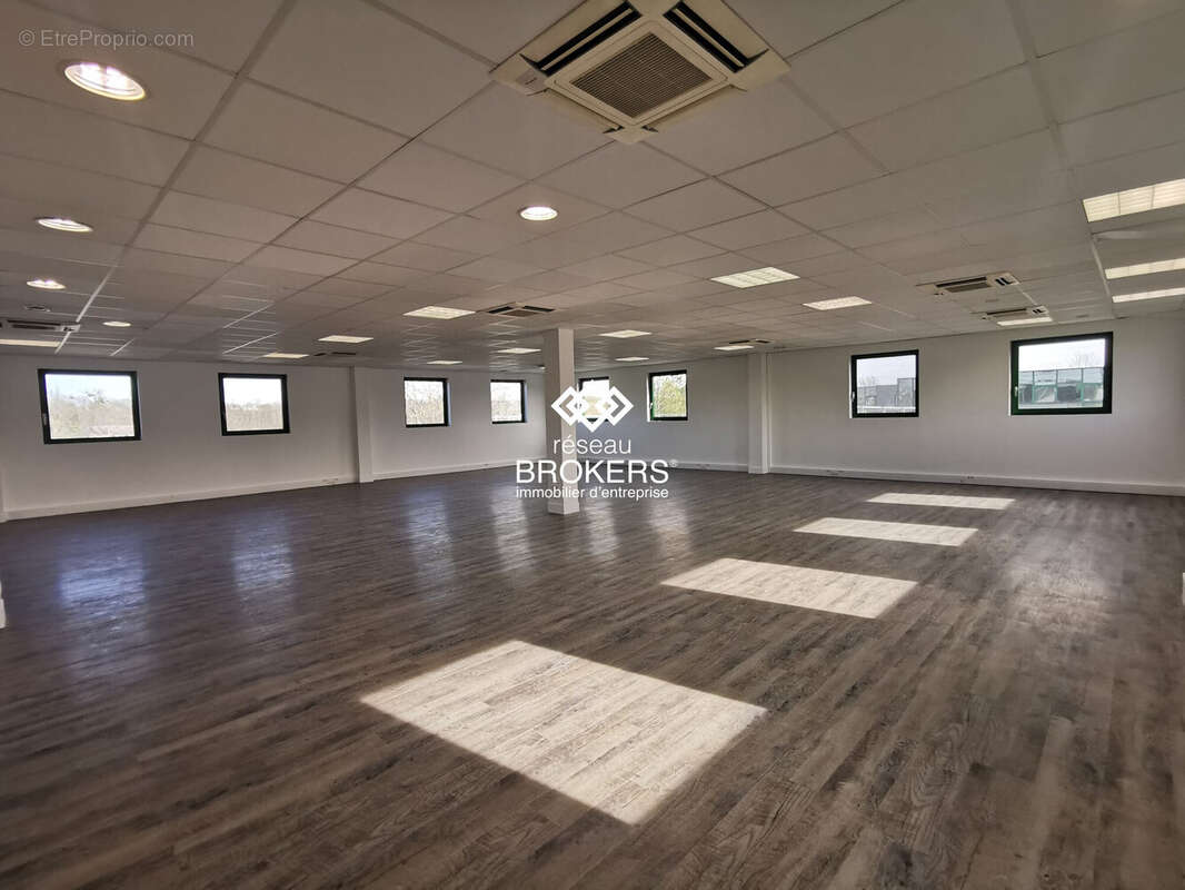 Commerce à VIRY-CHATILLON