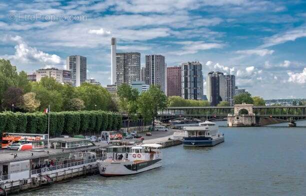 Appartement à PARIS-15E