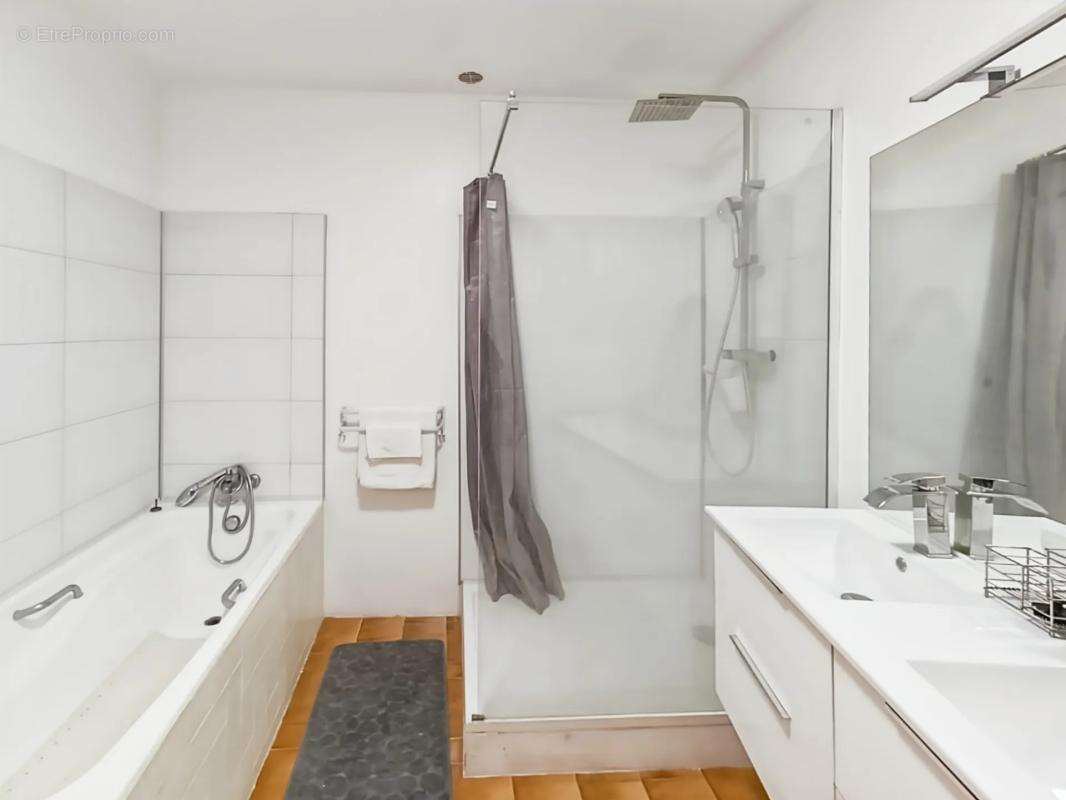 Maison à ROQUEMAURE