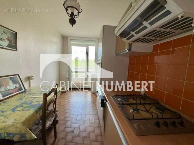 Appartement 65 m² à Saint-Etienne  - photo 2
