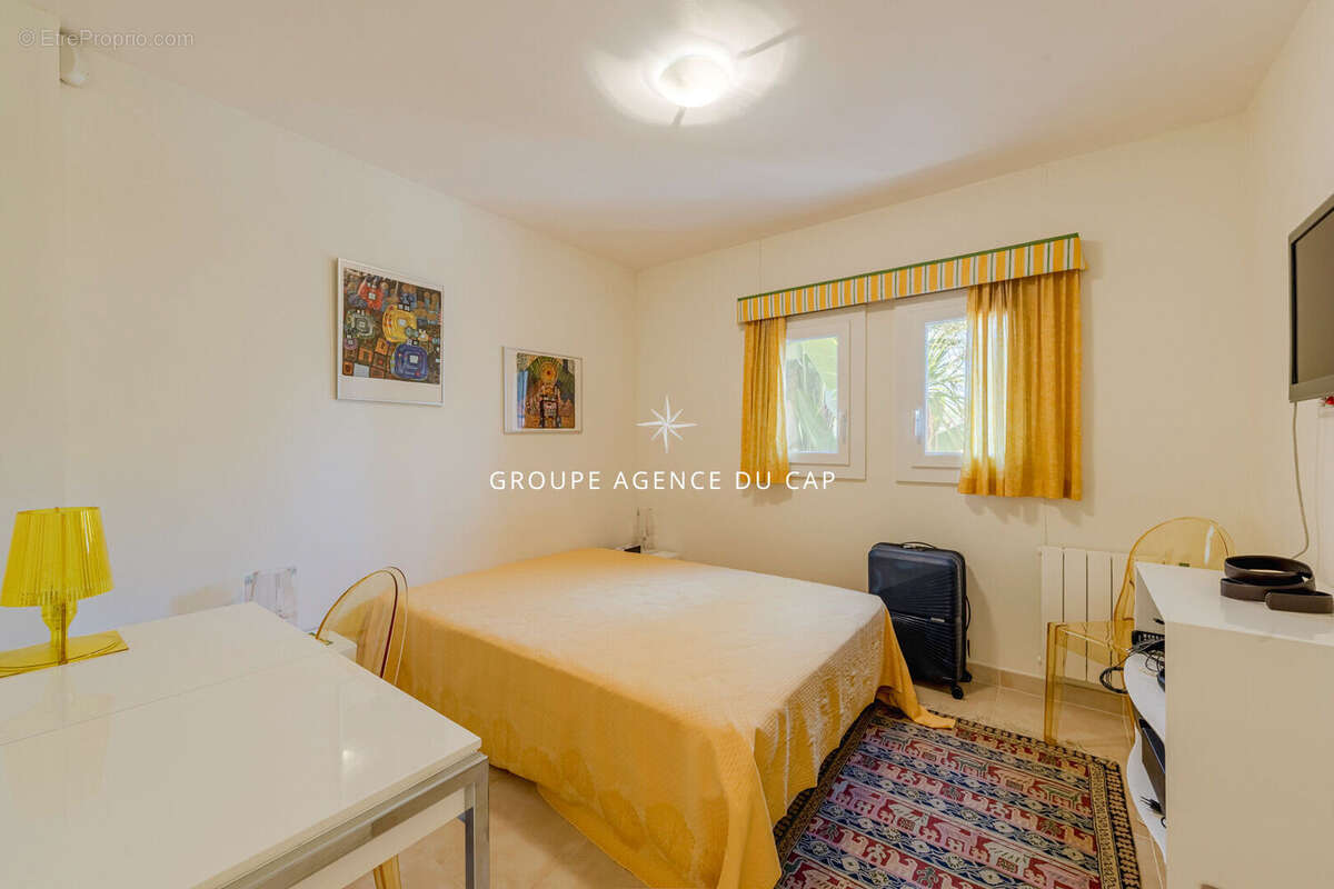 Villa valescure proche centre commercial a pieds - photo 8