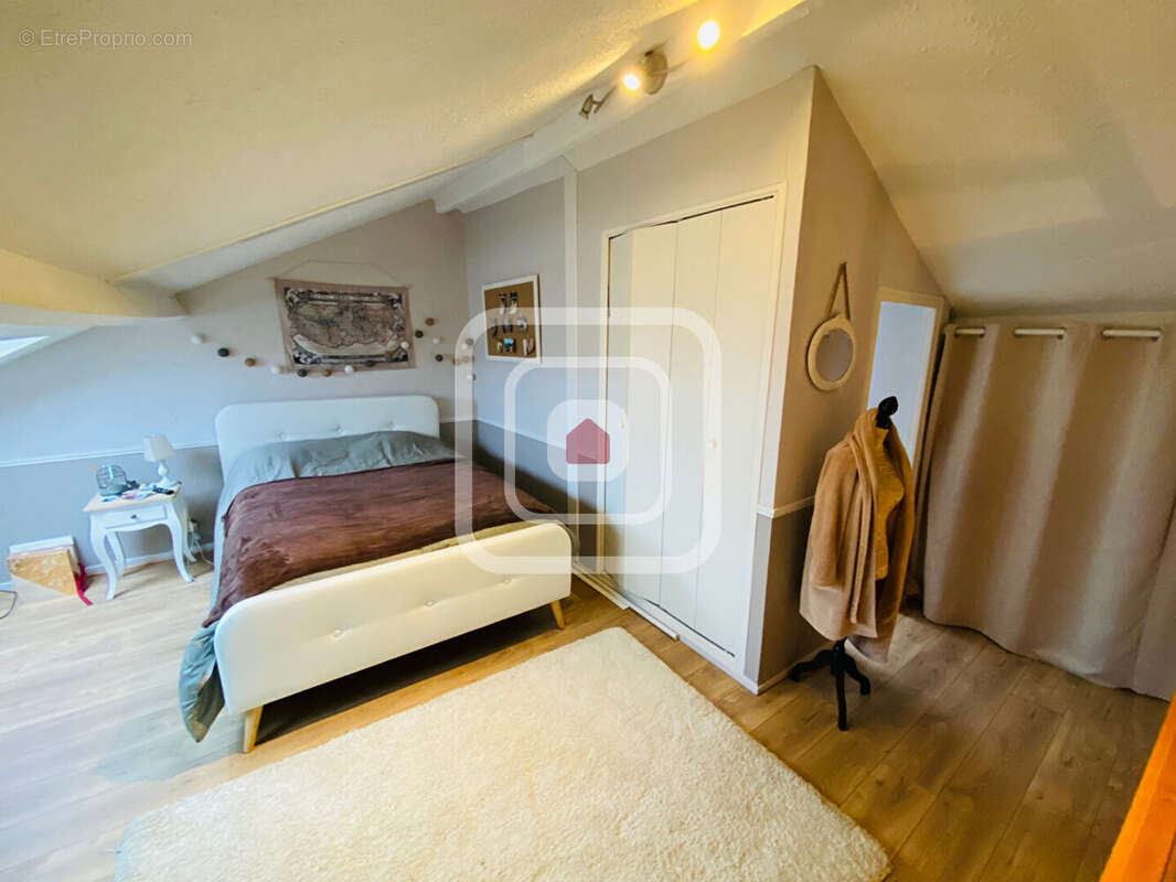 Appartement, reims - hyper centre ville, type 2, 73m² - photo 6