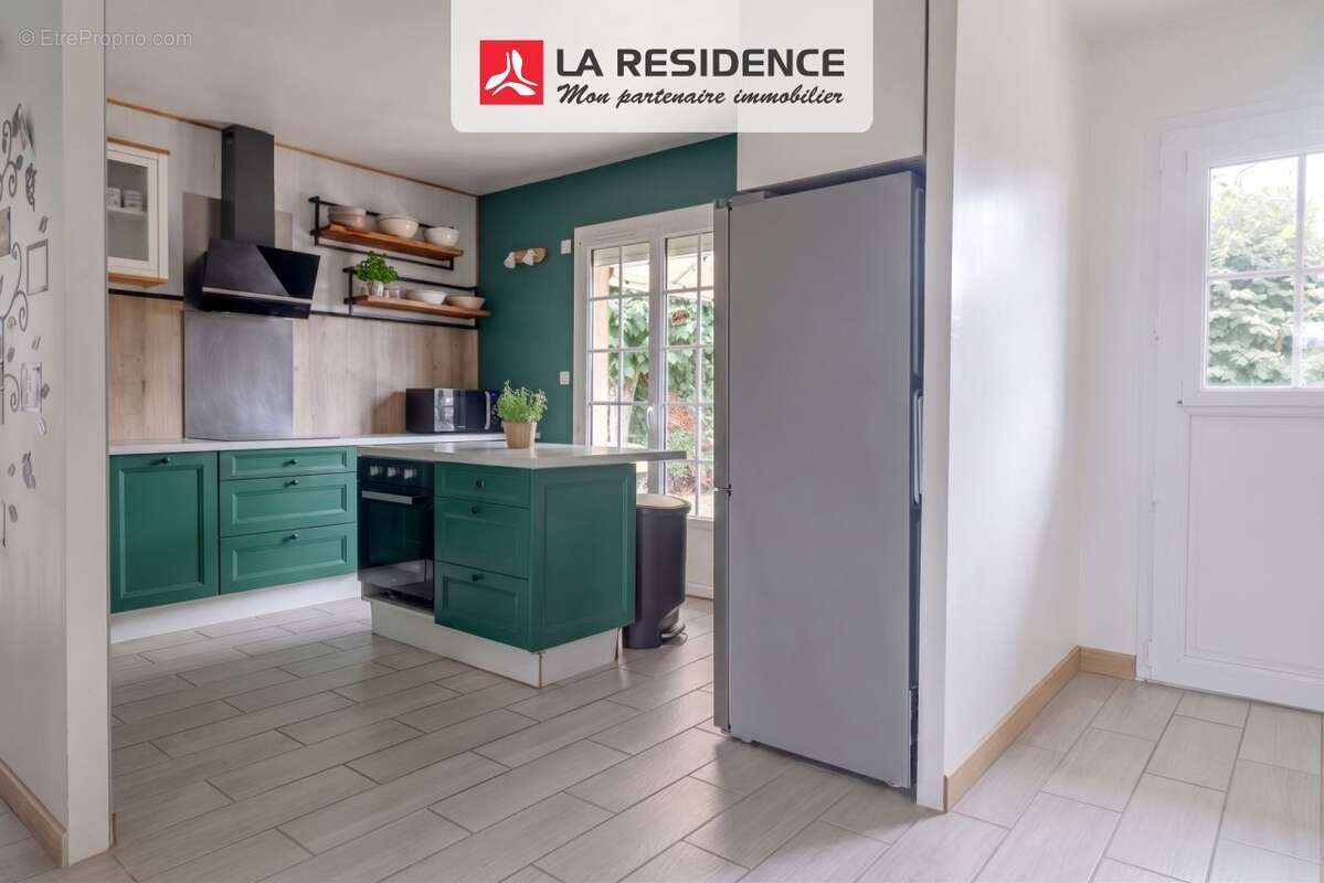 Maison 137 m² à Breval  - photo 3