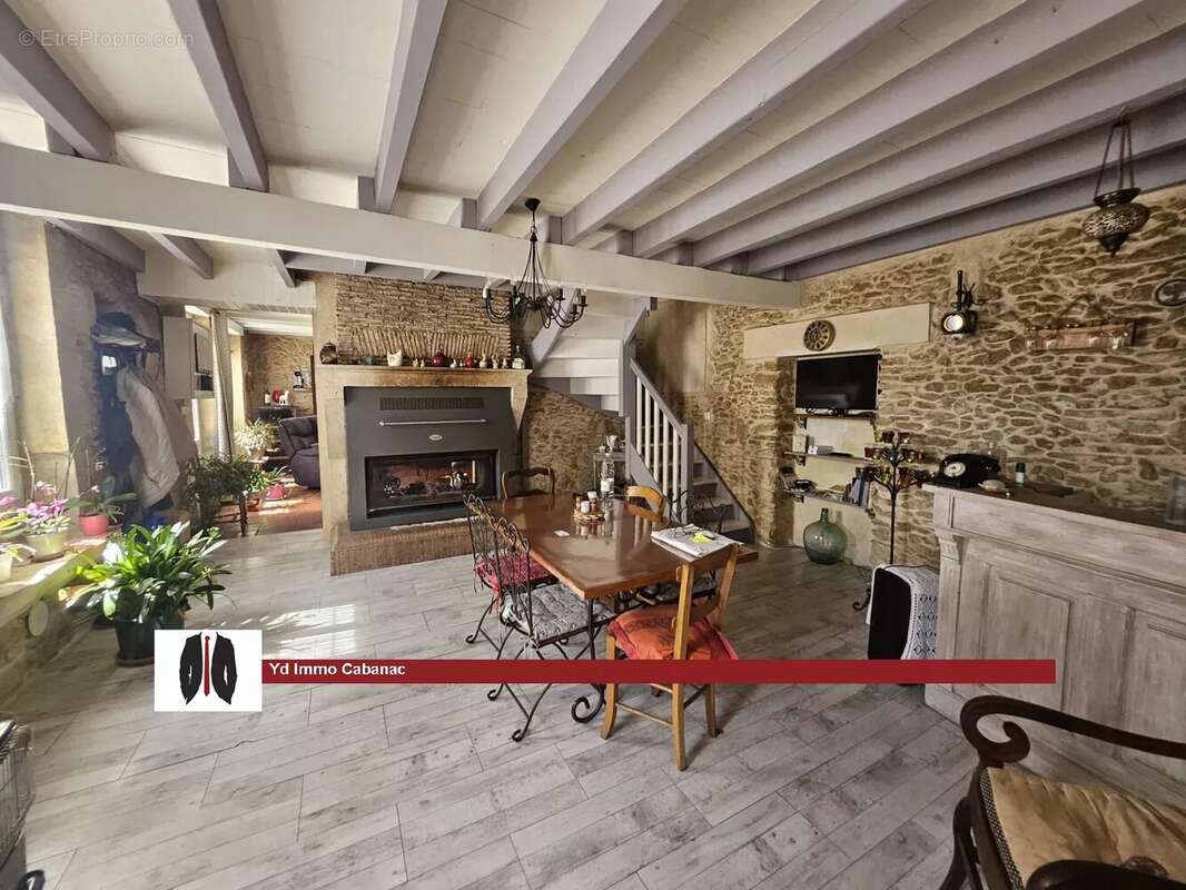 Maison à CABANAC-ET-VILLAGRAINS