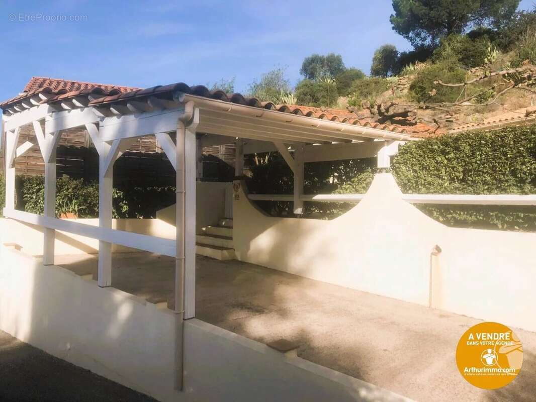 Maison à BORMES-LES-MIMOSAS