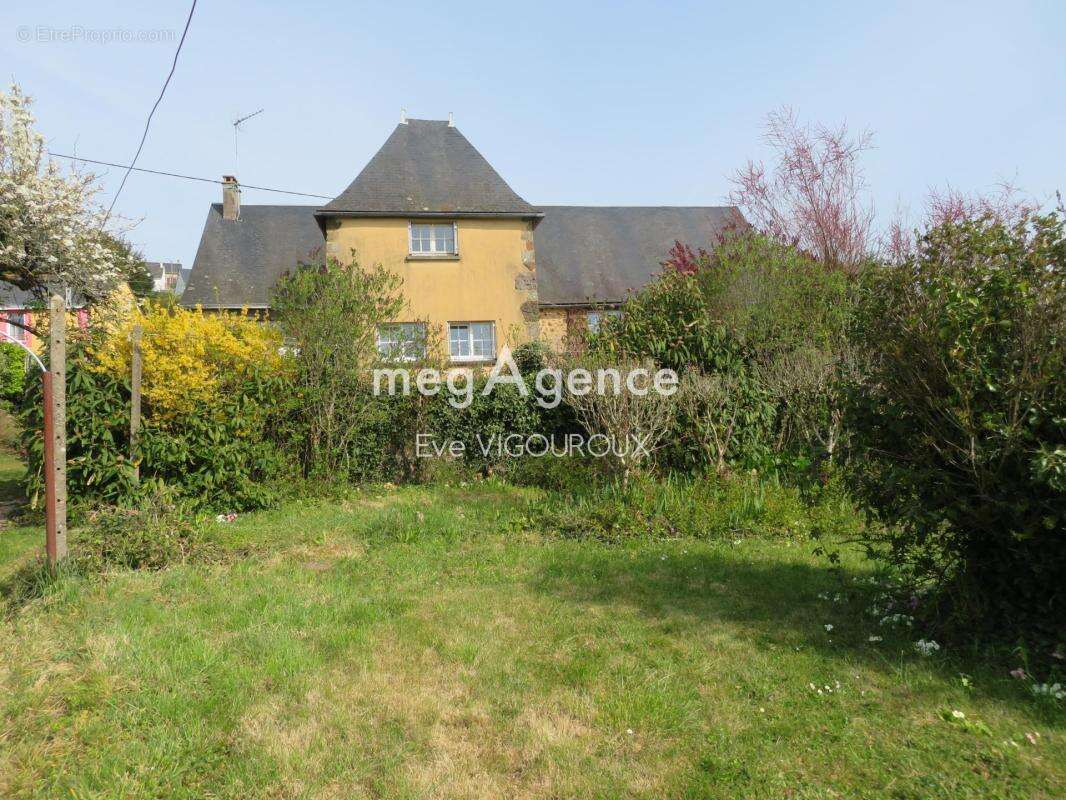 Maison à SILLE-LE-GUILLAUME