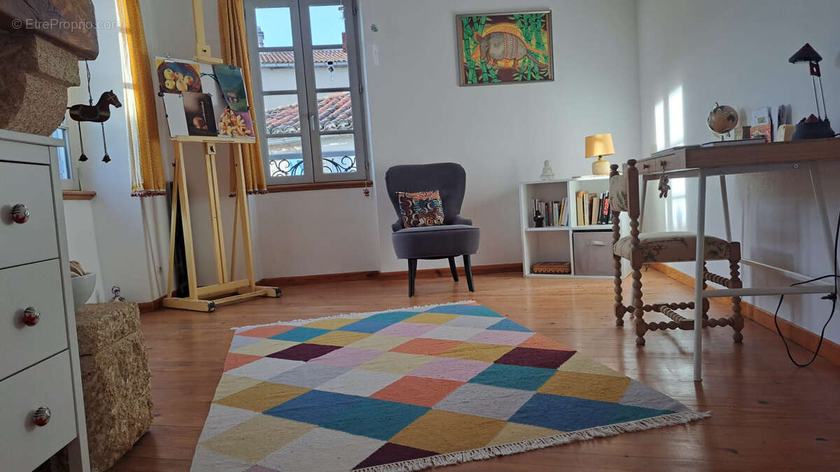 Maison à PUYLAROQUE