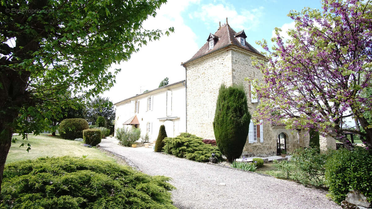 Autre à AUCH