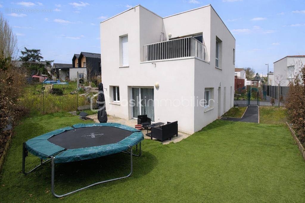 Appartement à FLEURY-LES-AUBRAIS