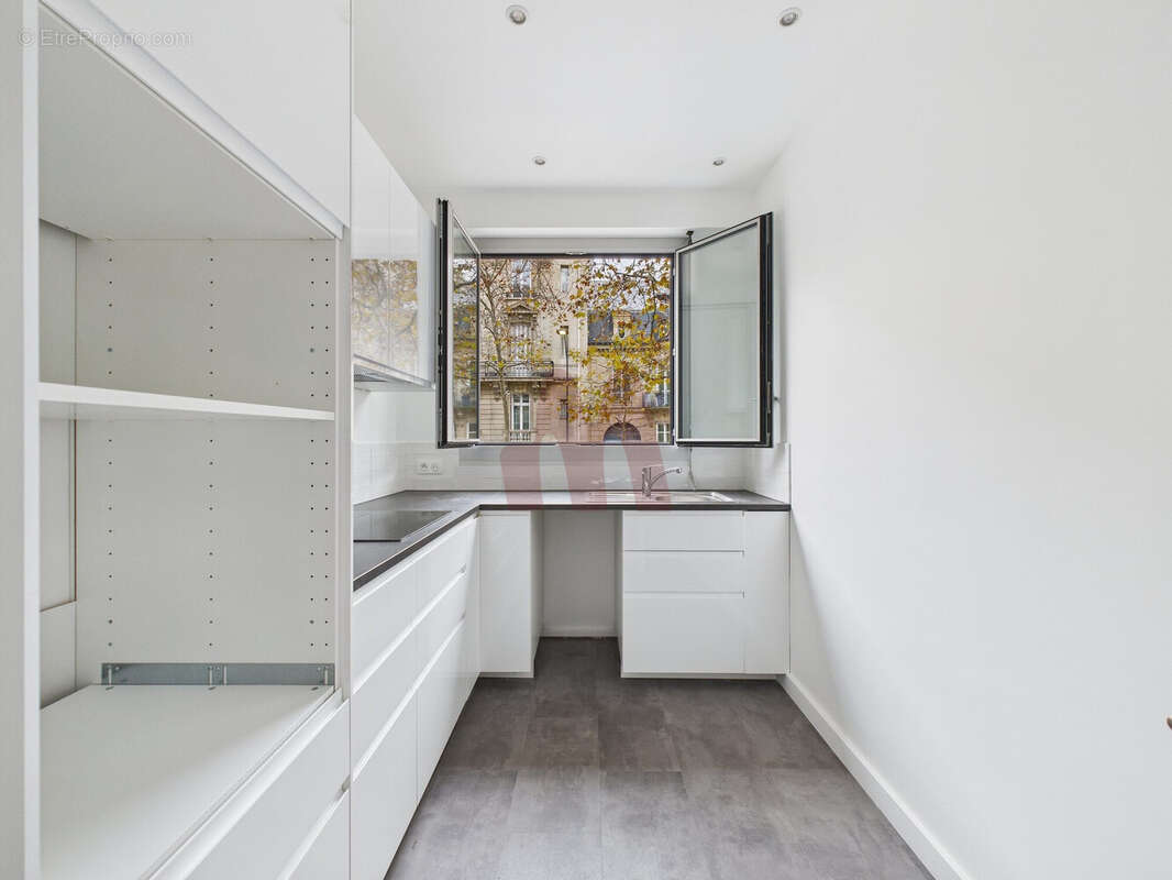 Appartement à PARIS-7E