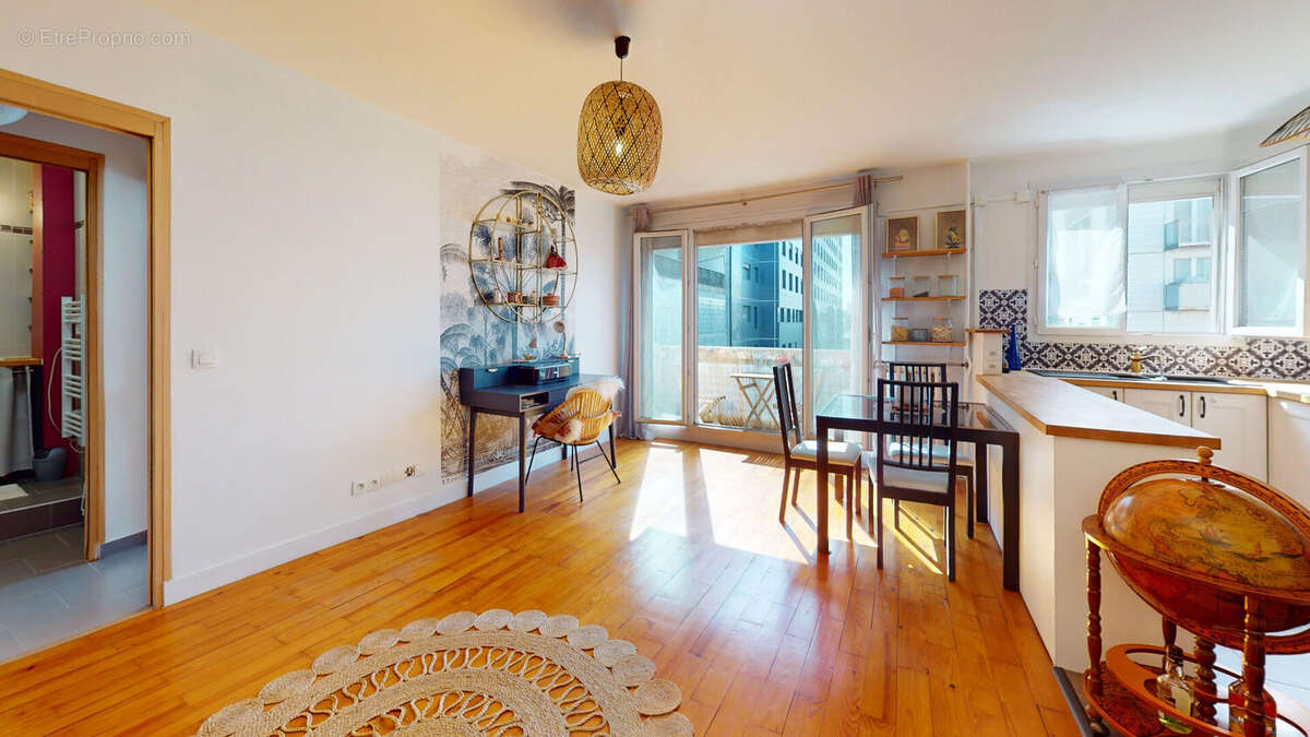 Appartement à AUBERVILLIERS