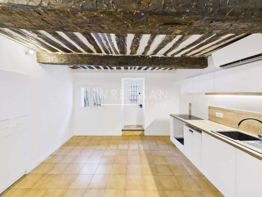 Appartement à AURIBEAU-SUR-SIAGNE