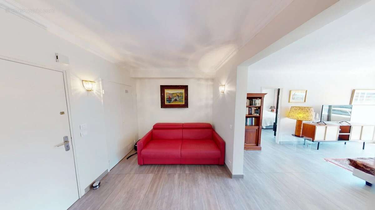 Appartement à VILLENEUVE-LOUBET