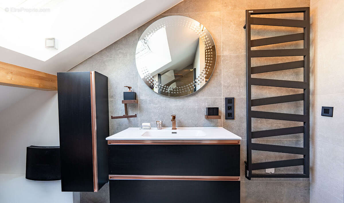 Appartement à AIX-LES-BAINS