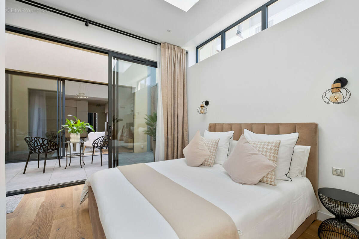 Appartement à SURESNES