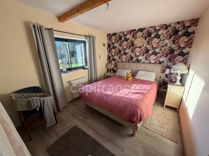 Maison à CLEDEN-POHER