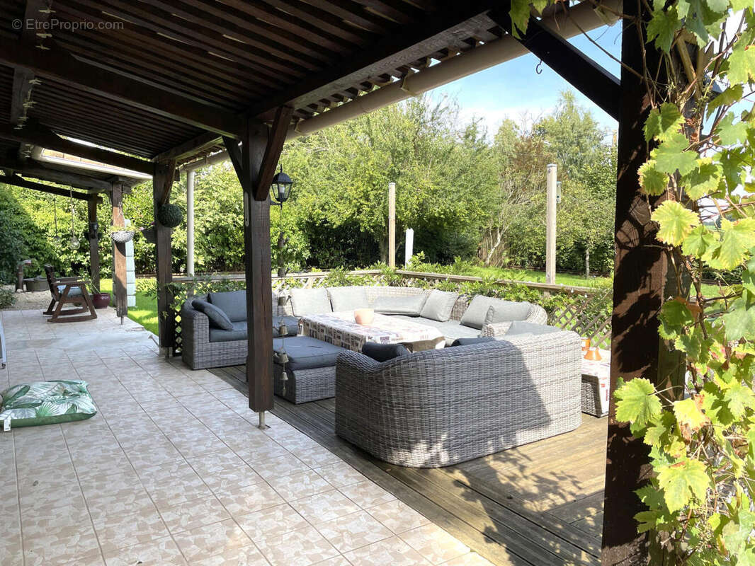 PATIO - Maison à LORIGNE