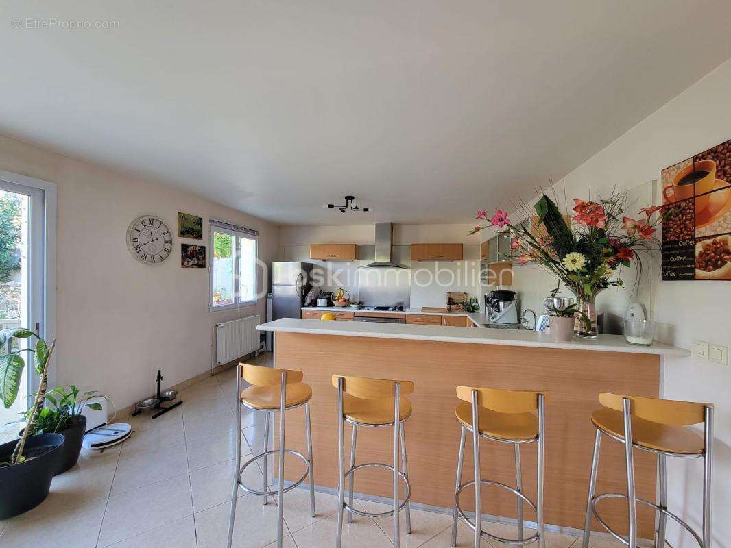 Maison à MAREUIL-LES-MEAUX