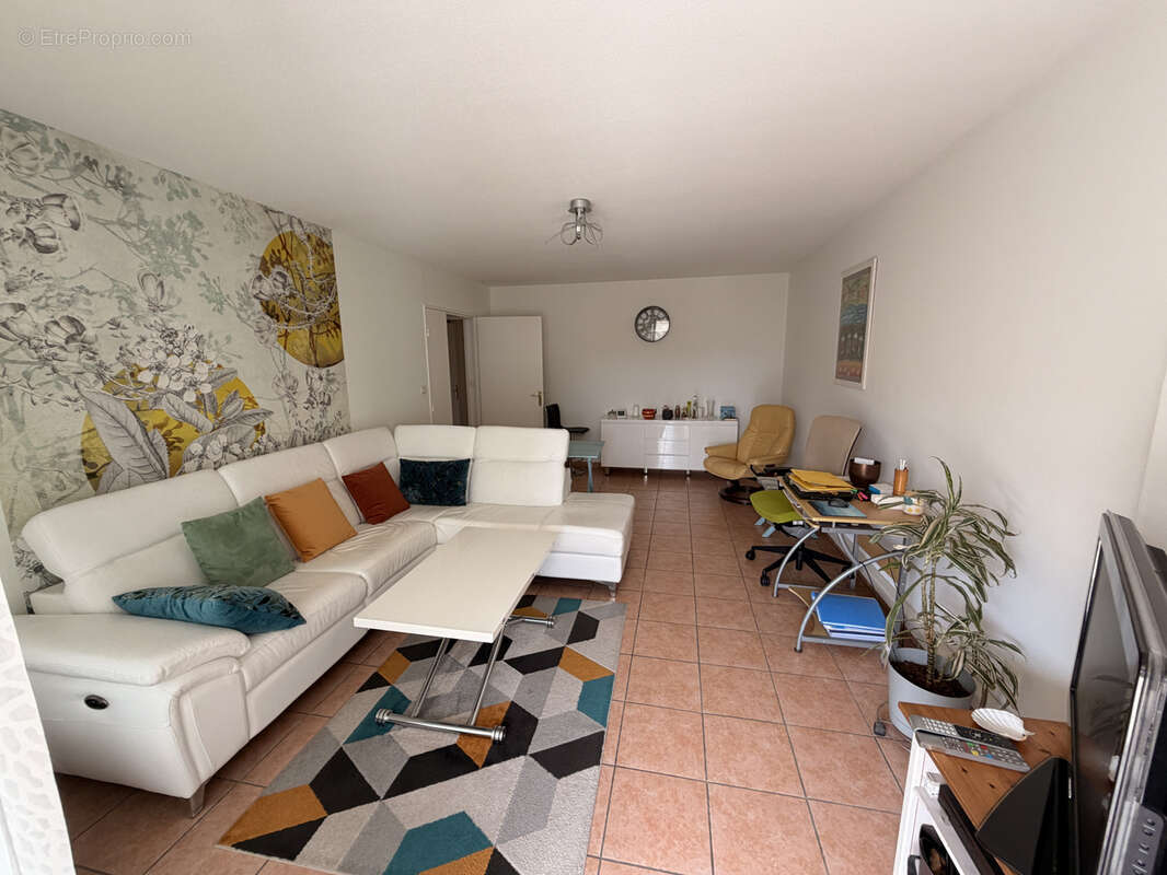 Appartement à MARSEILLE-5E
