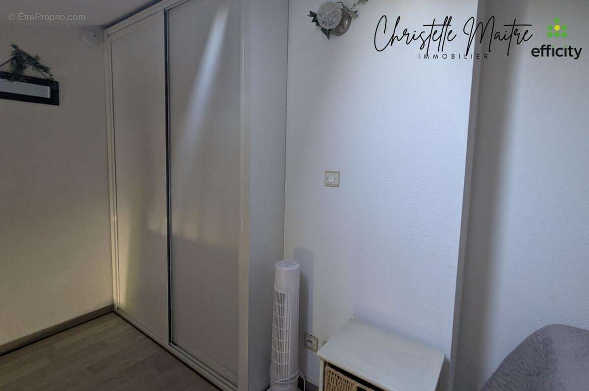 Maison 31 m² à Mouries  - photo 11
