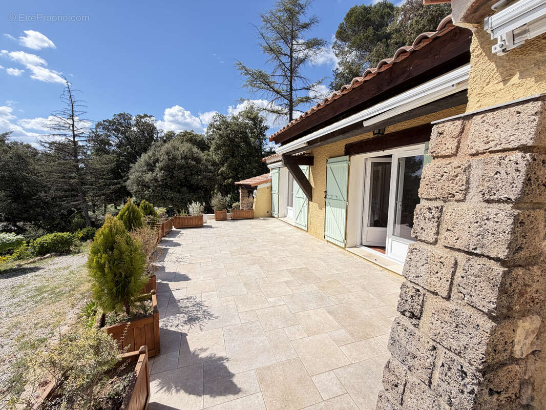 Maison à TOURTOUR