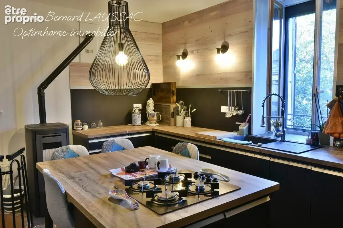 Maison bourgeoise de caractère de 215 m2 habitables avec un local commercial et deux chambres d’hôtes à Chamoux-sur-Gelon (73390 - photo 3