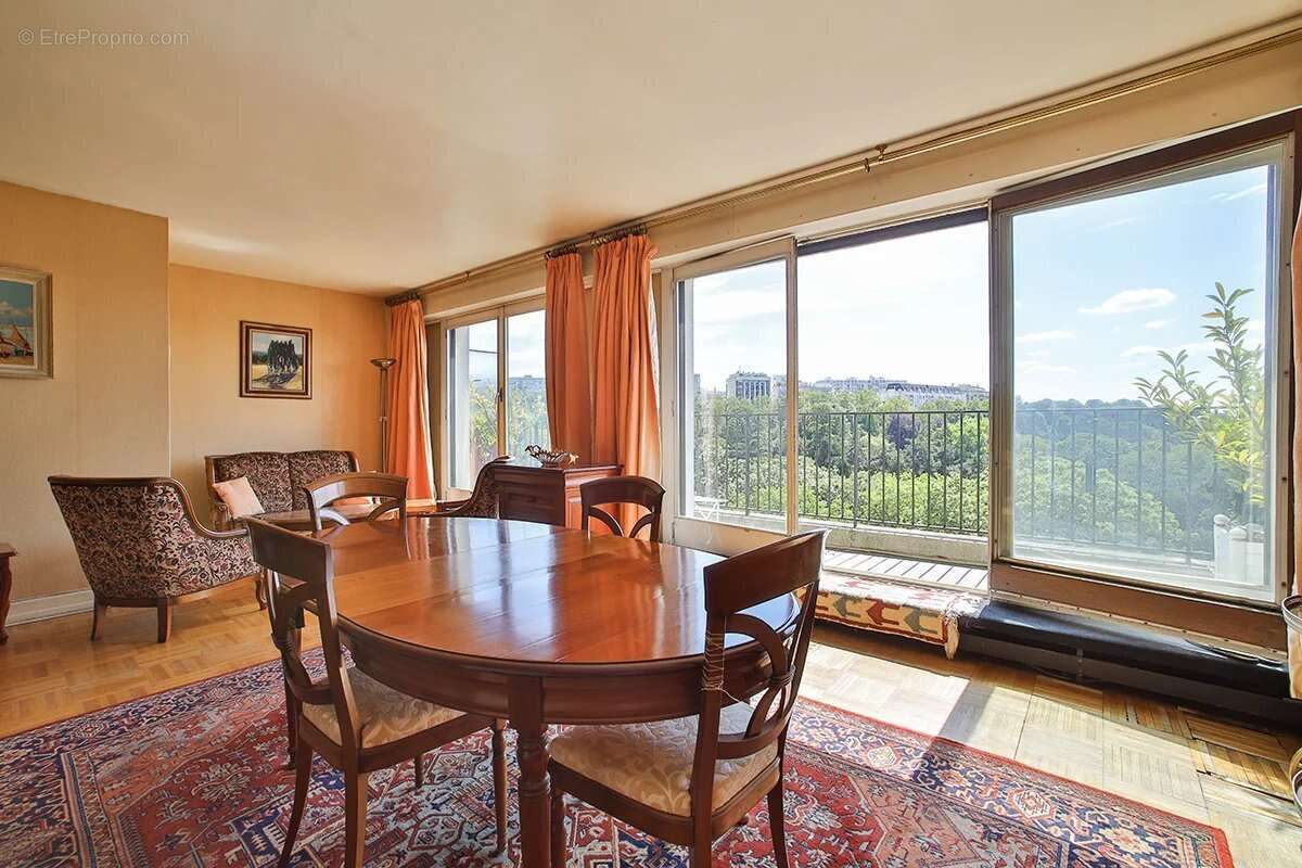 Appartement à PARIS-19E