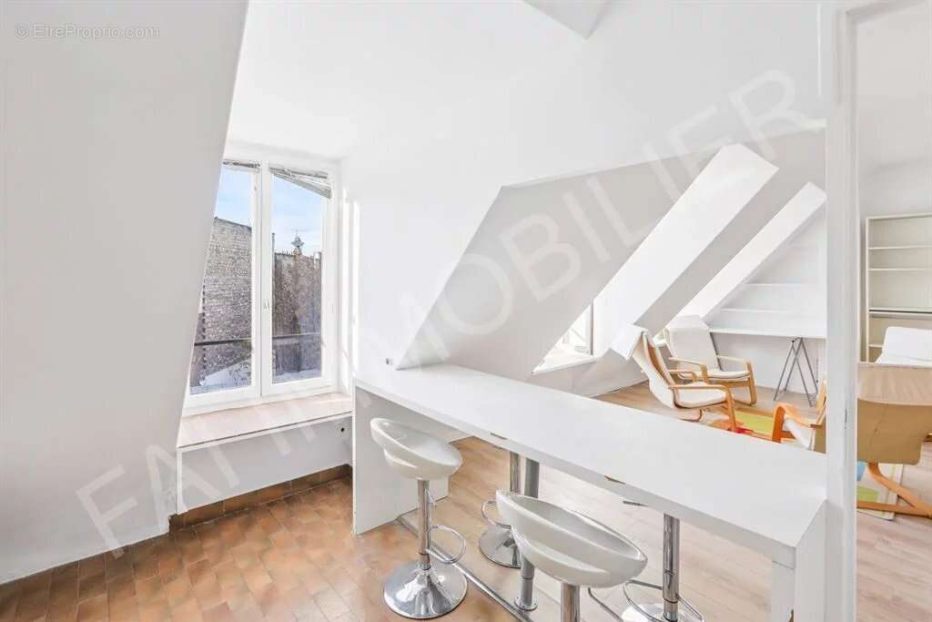 Appartement à PARIS-8E