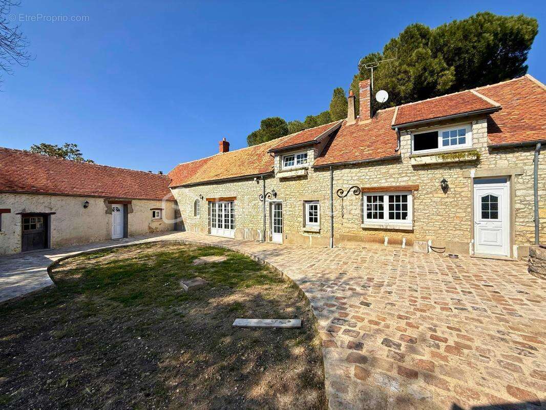 Maison à FONTAINEBLEAU