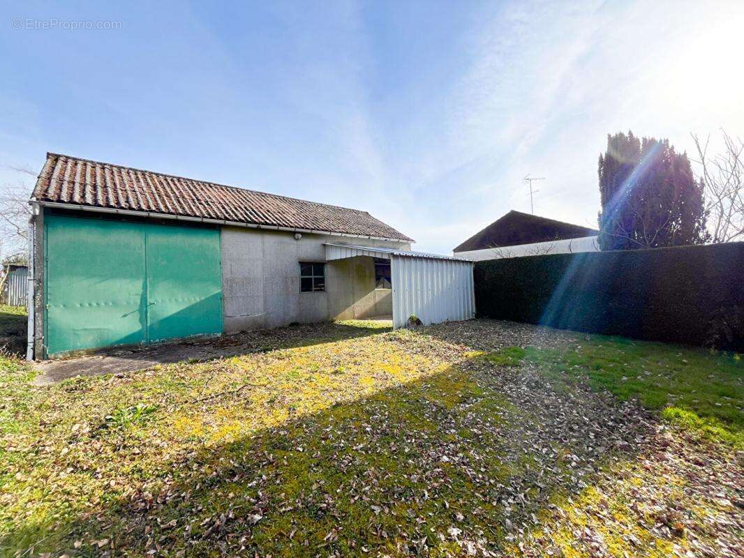 Maison à JEU-MALOCHES