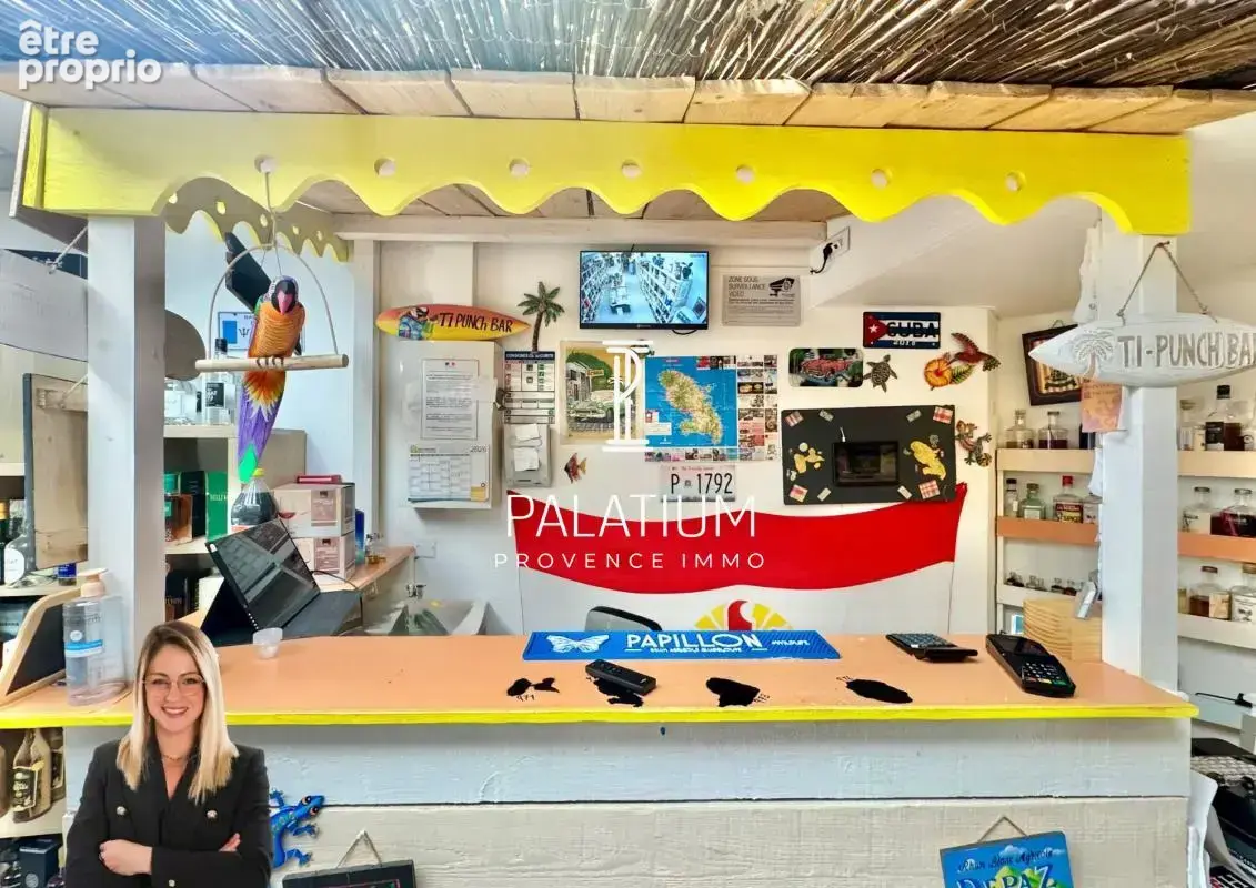 Local commercial avec vitrine d'angle, Salon-de-Provence - photo 6