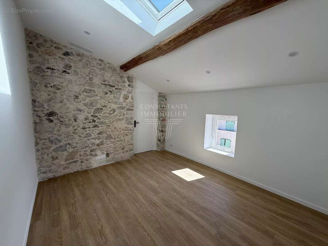 Appartement à PEGOMAS