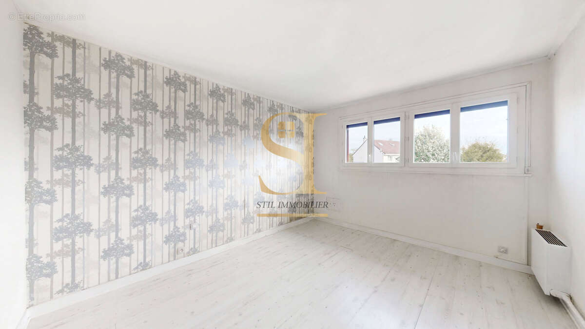 Maison à COURCOURONNES