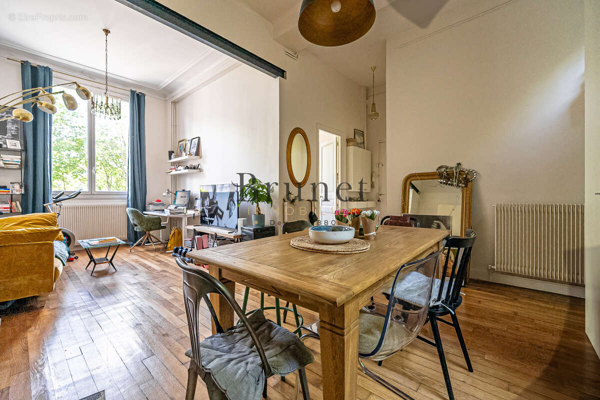 Appartement à SAINT-MAUR-DES-FOSSES