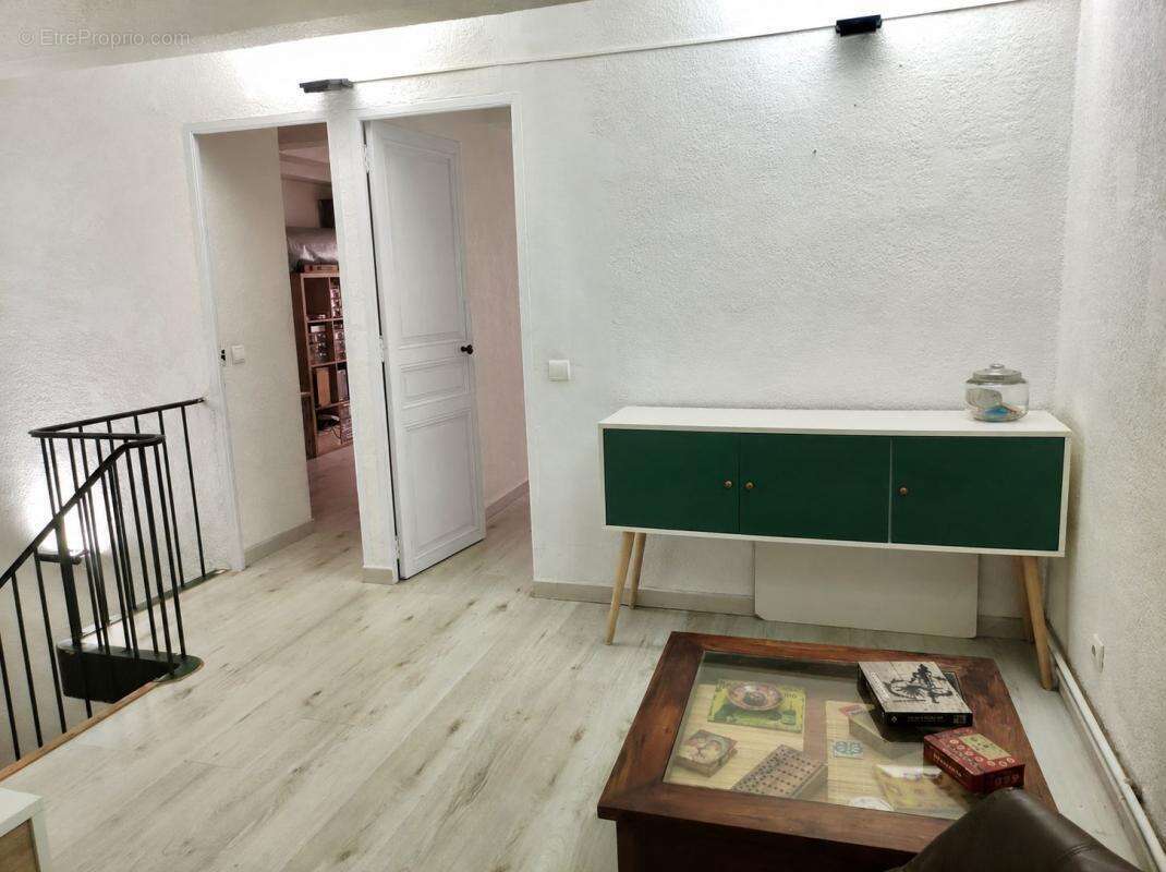 Appartement à MARSEILLE-1E