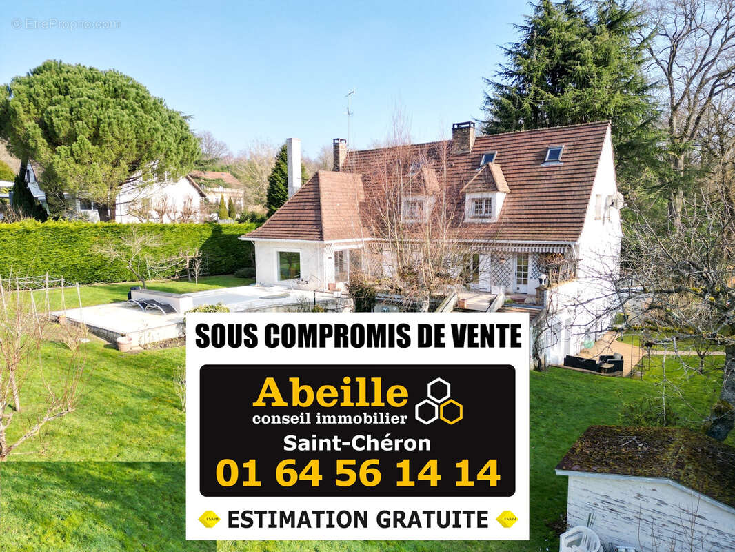 Maison à SAINT-CHERON