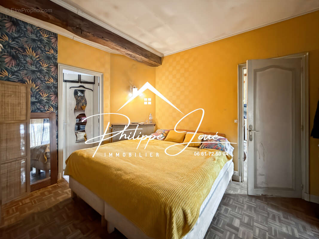 Maison à VILLENEUVE-L'ARCHEVEQUE