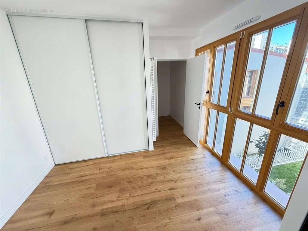 Appartement à PARIS-12E