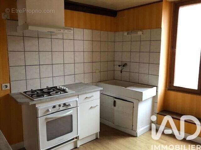 Maison 194 m² à Villeseneux  - photo 3