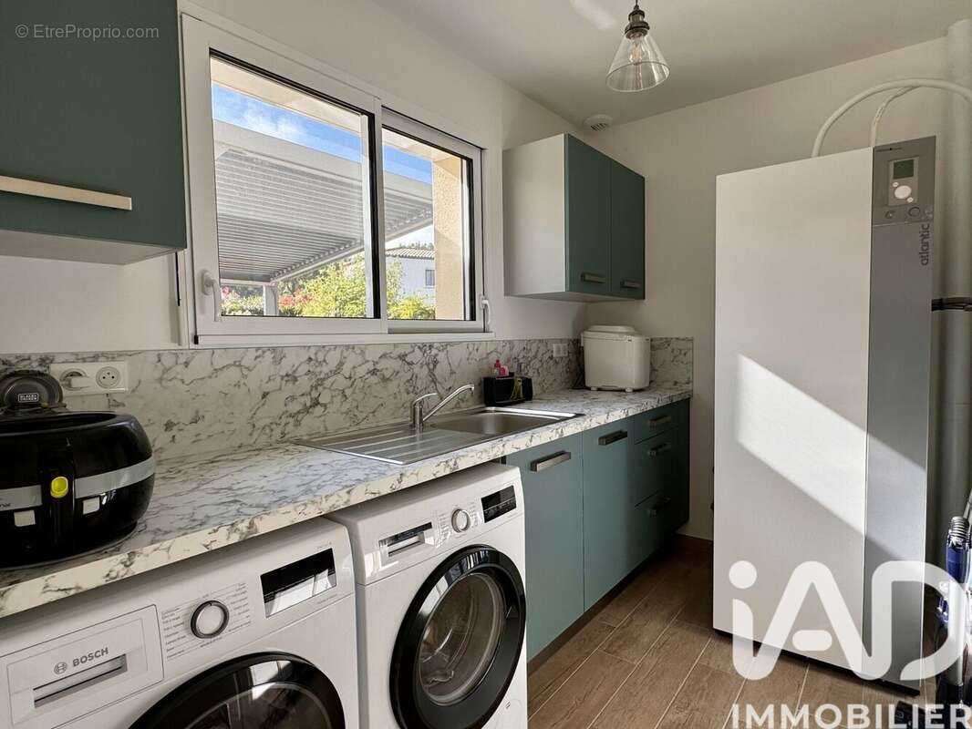 Maison 109 m² à Saint-Maurice-Le-Girard  - photo 6
