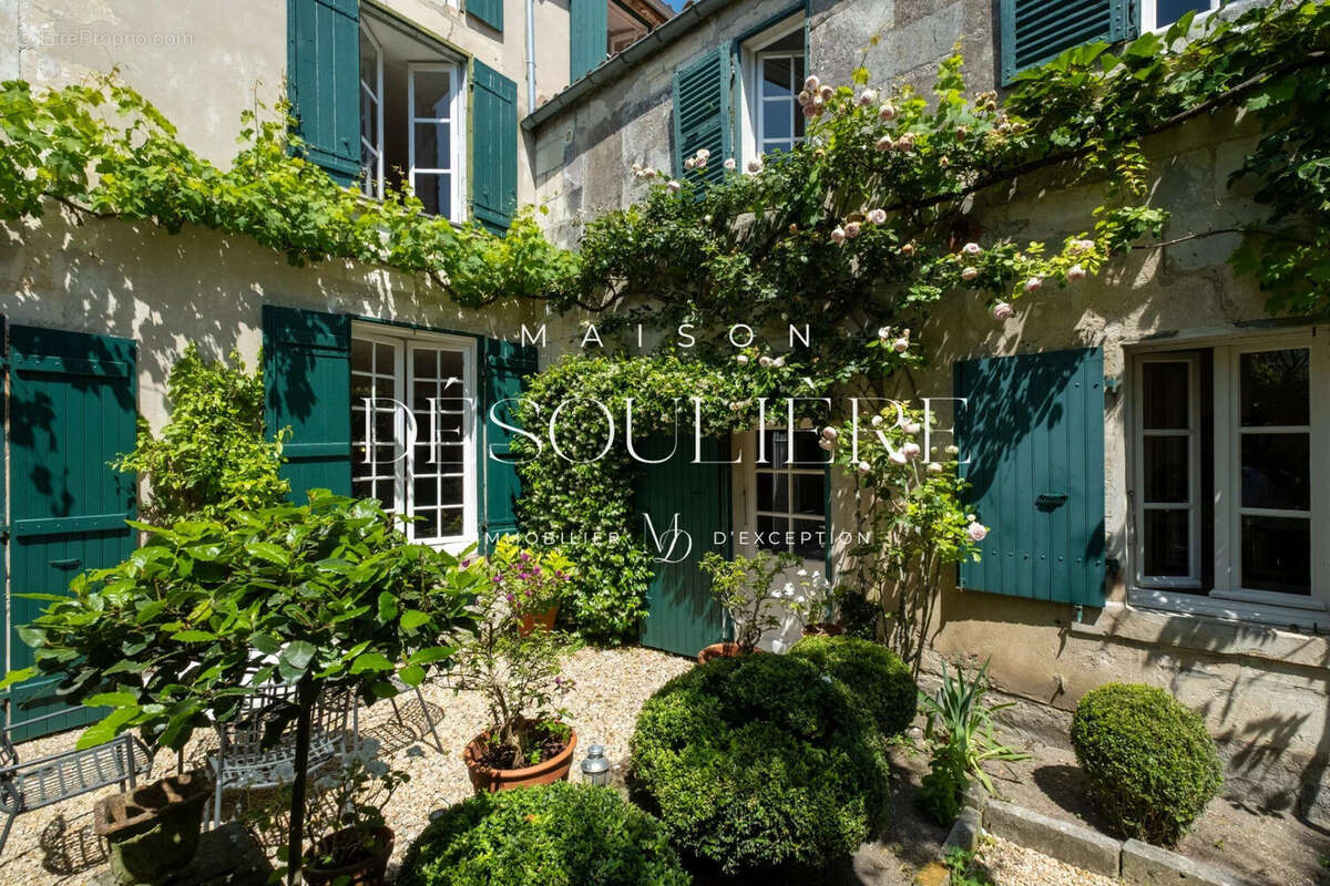 Maison à LA ROCHELLE