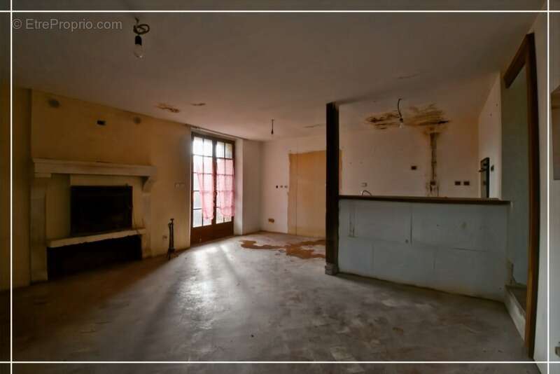 Authentique maison en pierres 180 m² - Investisseurs ou amoureux de rénovation - LIGNEROLLES (36) - photo 12
