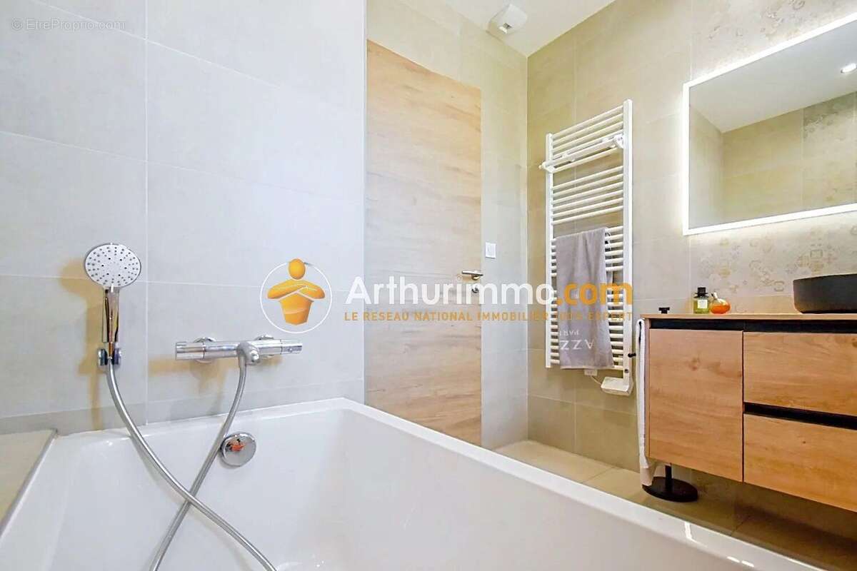 Maison à BOURGOIN-JALLIEU