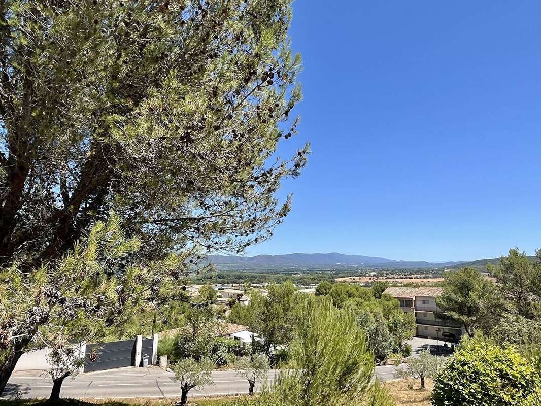 Appartement à MALLEMORT