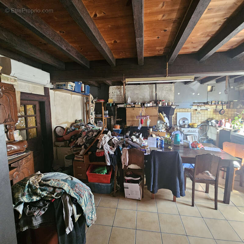 Autre à PIONNAT